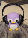 Stand căști pinguin – Print 3D cu spațiu de depozitare