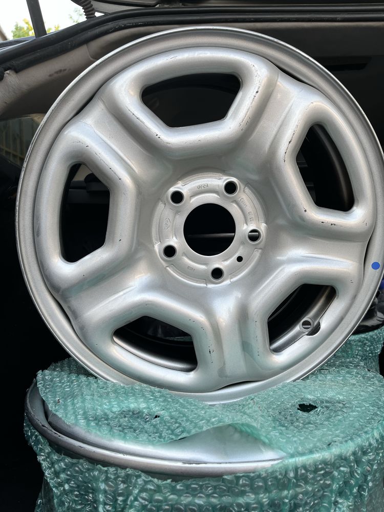 Vand set jante Dacia Duster noi originale