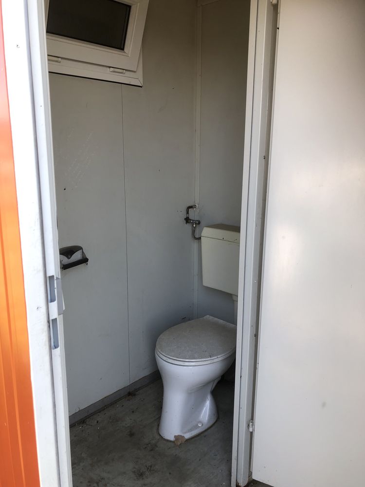Container baie si tualeta