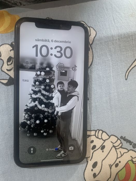 Vand iphone xr aproape nou nouț