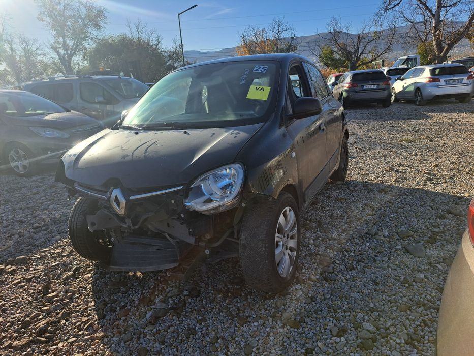 Renault Twingo 1.0 i за части 2021г