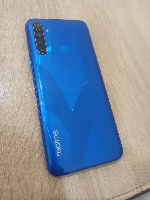 В продаже телефон в идеальном состоянии