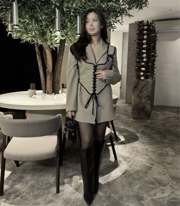 Пиджак-платье в бежевом цвете