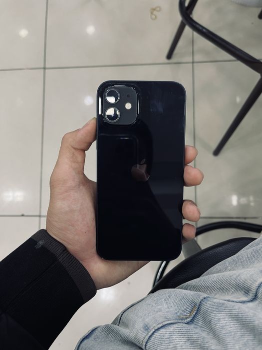 Продам Iphone 12 в цвете midnight