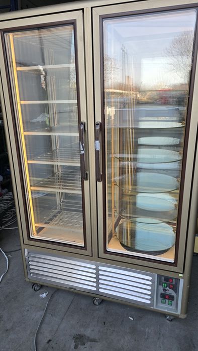 Vitrina frigorifica prăjituri torturi