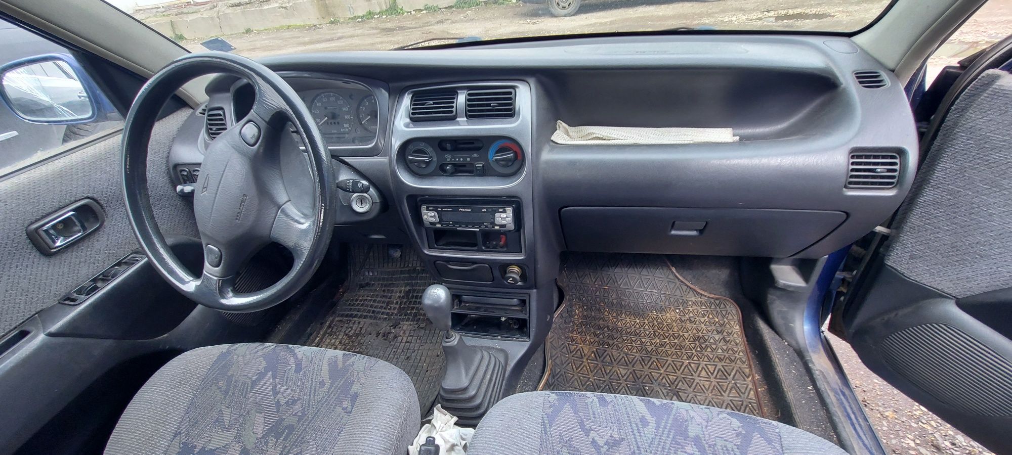 Daihatsu sirion 1.0  2001