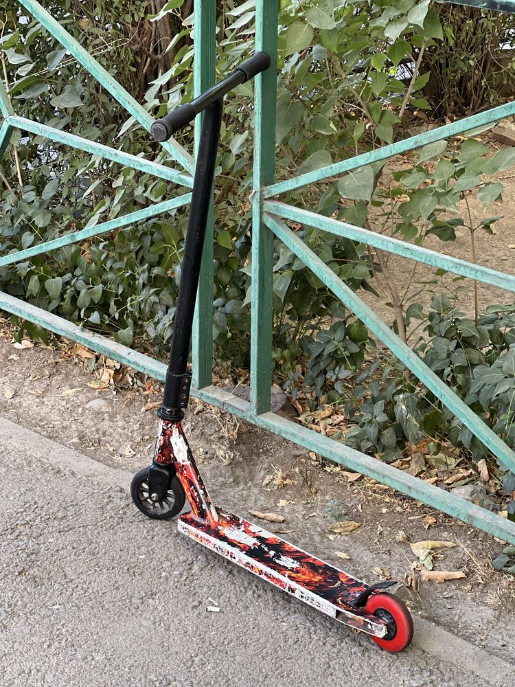 Самокат трюковый