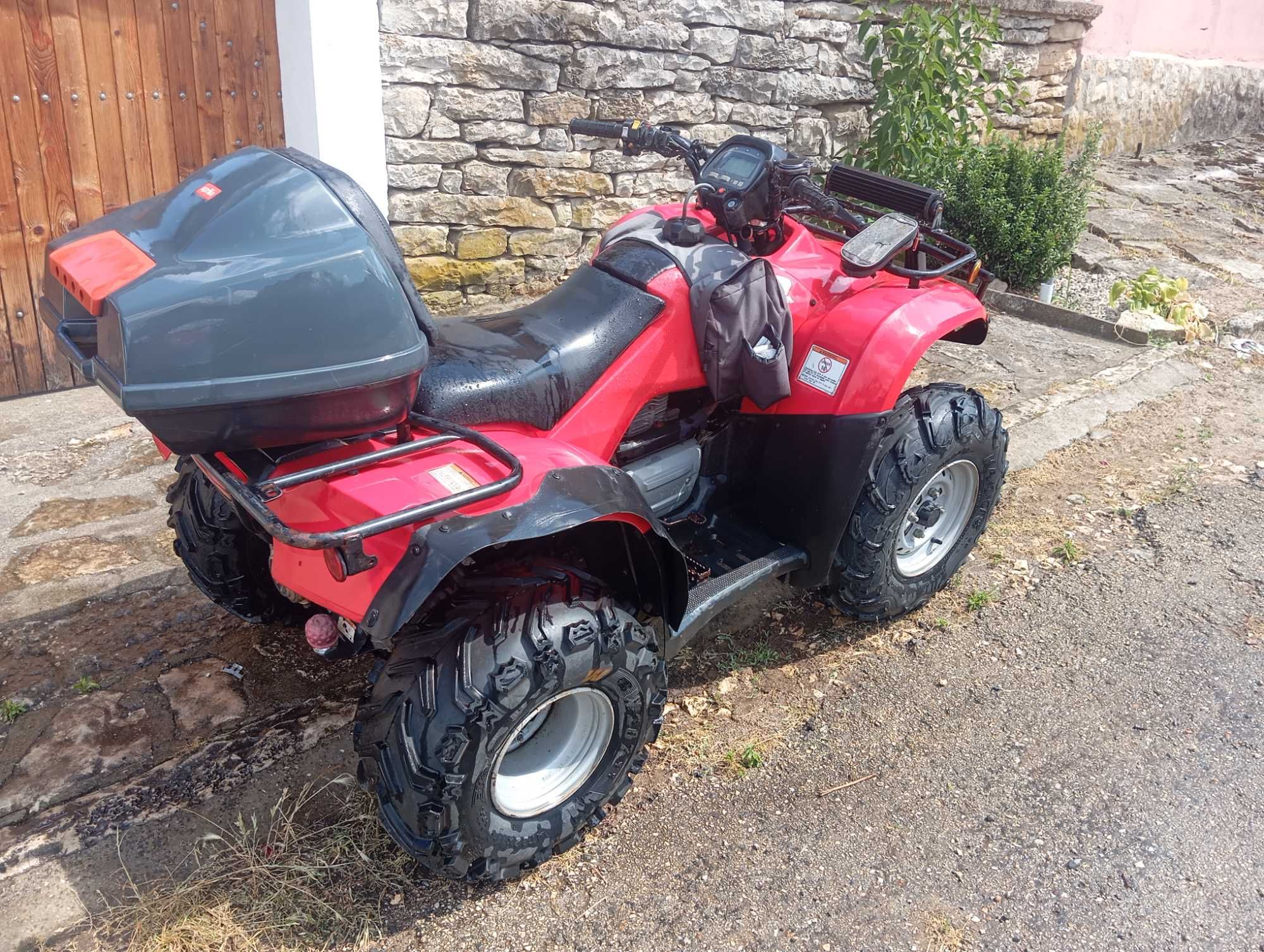 Продавам Honda TRX 250 TM,2x4 със платформа