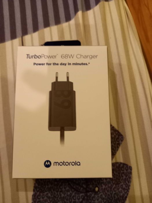 Vand incarcator Motorola original 68W Nou cu cablu usb C original