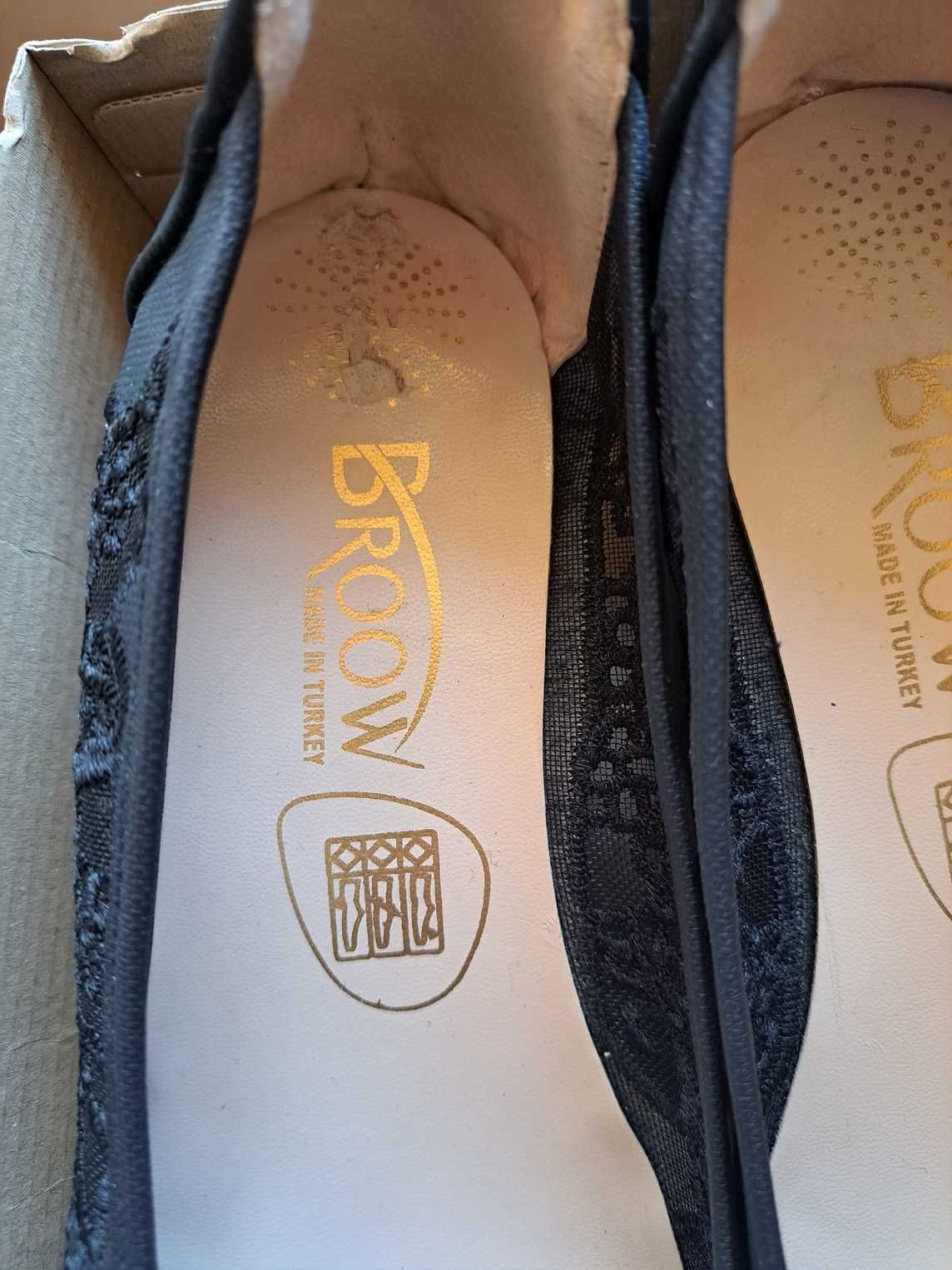 продавам нови обувки дамски BROWN номер 40, неносени