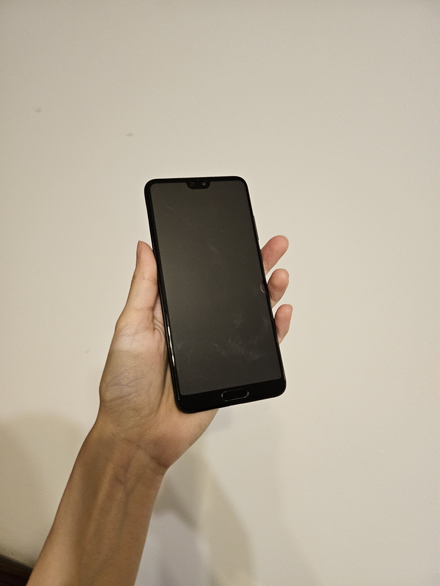 Продам Huawei p20