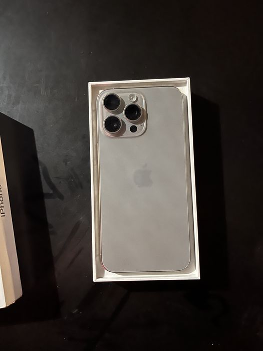 Iphone 15 pro max 256 90%