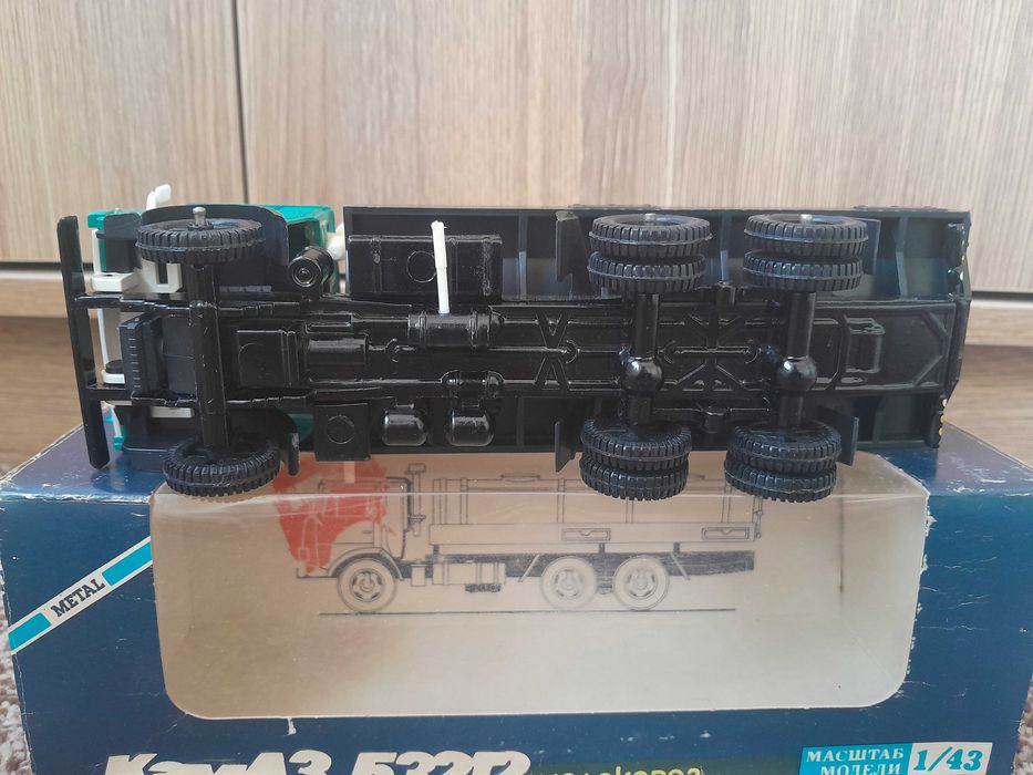 Модель камаз 53212 молоко 1987год СССР