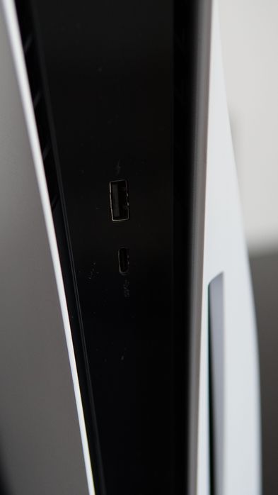 Продавам PlayStation 5 в отлично състояние – готов за игра!