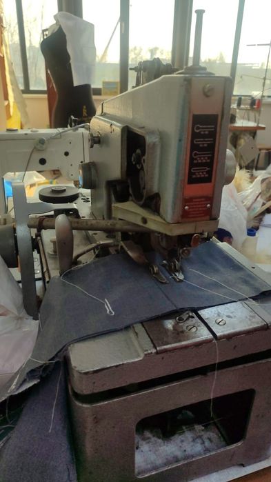 петельная швейная машина Minerva 62761-3PZ! срочный торг