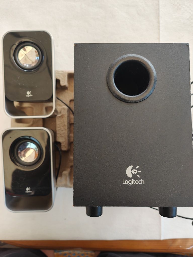 Logitech LS21 sistem audio