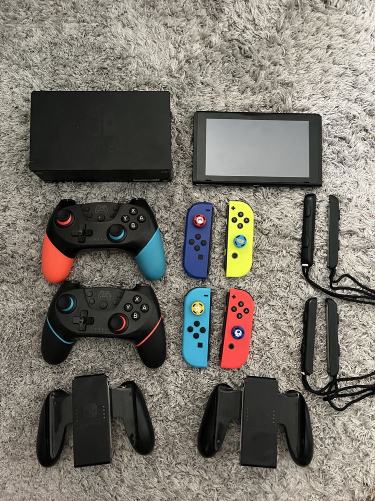 Nintendo Switch modat cu volan schimbcu ps5