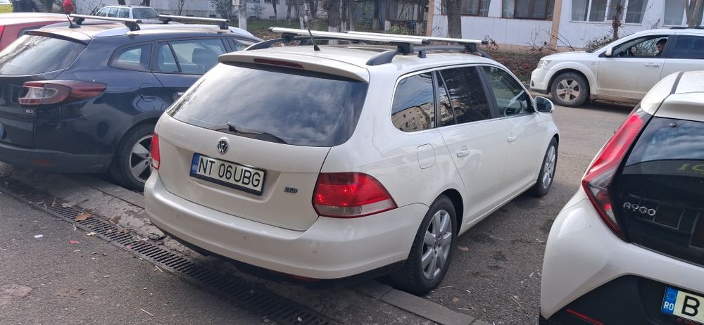 Vând Golf 5 1.4 TSI