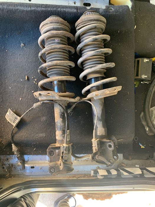 Предни амортисьори за опел зафира б 1,6 бензин