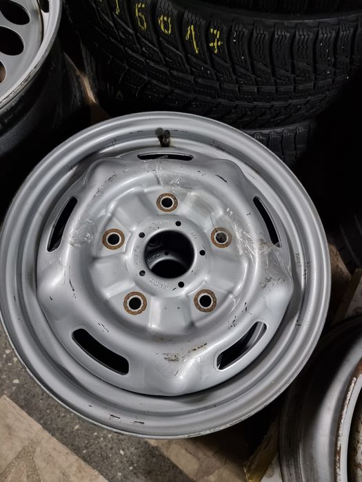 Ford 16 цола джанти за бус Перфектно състояние.. Замъка Ямбол.