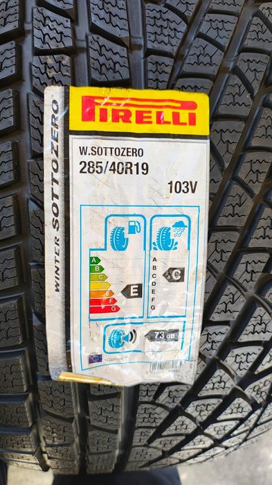 2 cauciucuri Pirelli, noi, de uarna M+S, 285/40/19