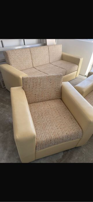 Продавам комплект мека мебел – диван + кресла Кожа