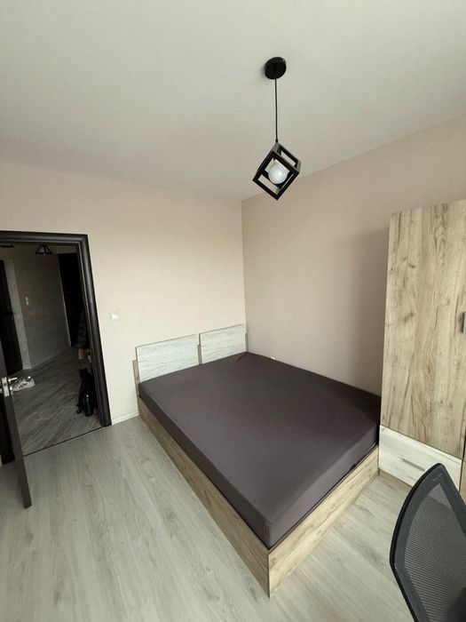 Тристаен за продажба в ж.к. Люлин център