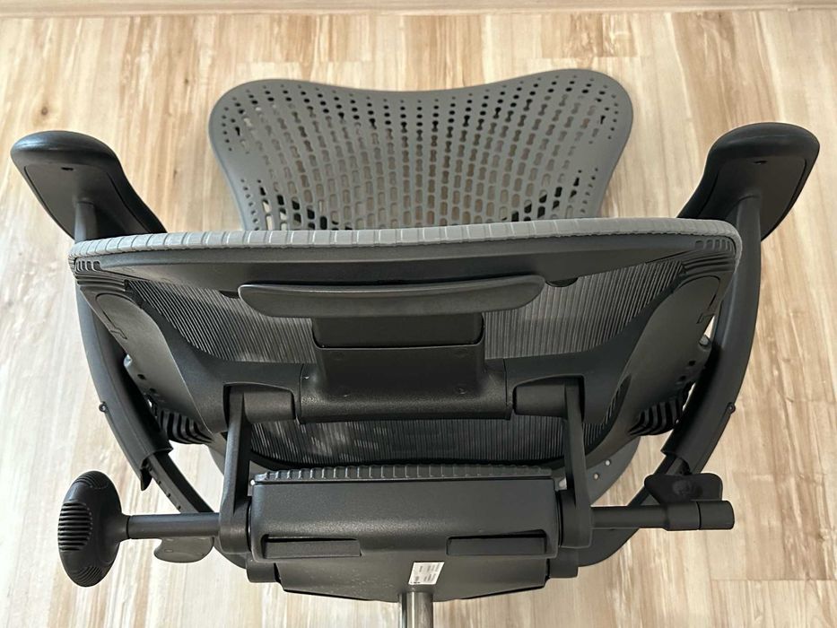 scaun birou ergonomic premium Herman Miller Mirra 2 2850ron tva inclus
