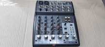 mixer audio BEHRINGER xenyx 802 fara alimentator nu stiu starea lui
