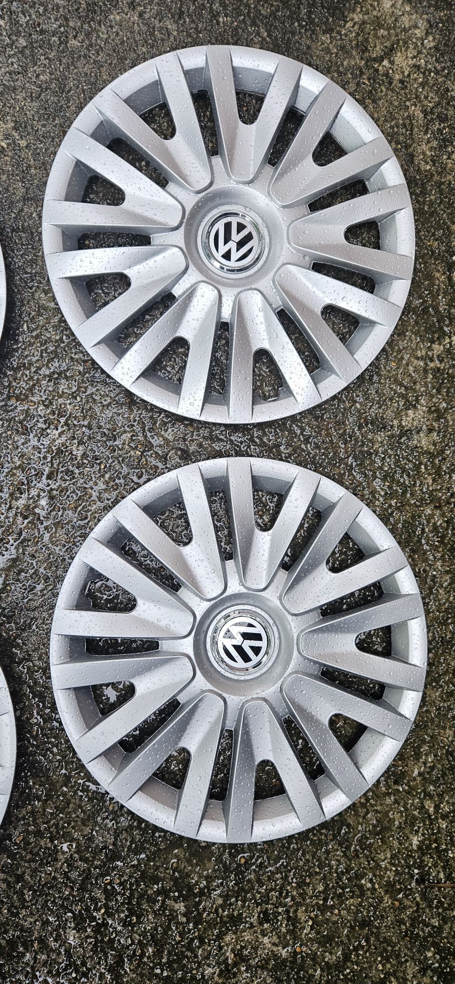 Тасове 15 vw golf 6. Caddy 15 цола тасове  4 броя