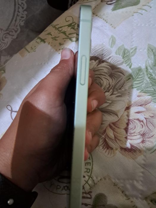 Айфон 12  с 64GB