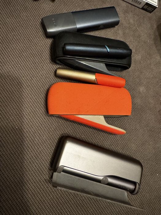 Vand 4 iqos-uri in perfecta stare de functionare