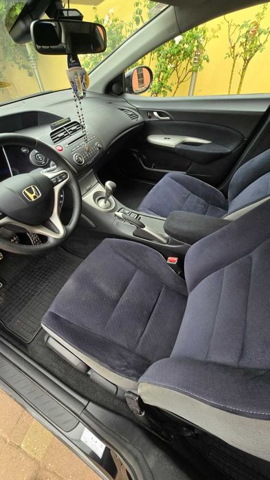 HONDA CIVIC 1.8 BENZINA HATCHBACK in stare foarte buna!