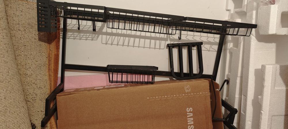 Suport de vase deadupra chiuvetei