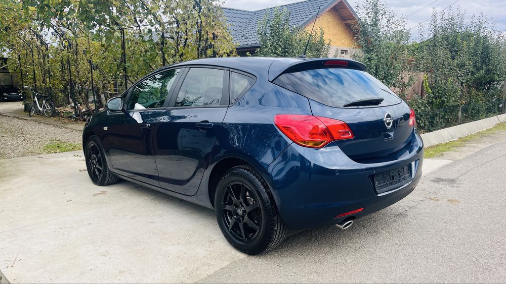 Opel Astra J  adus recent Germania