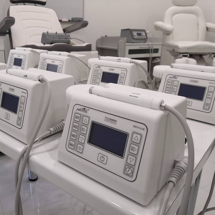 Аппарат для педикюра со спреем PodoTronic Genius