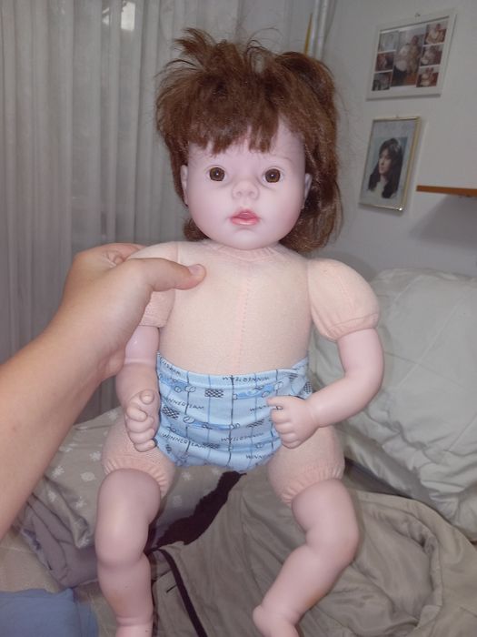 Vând păpușă reborn fetiță