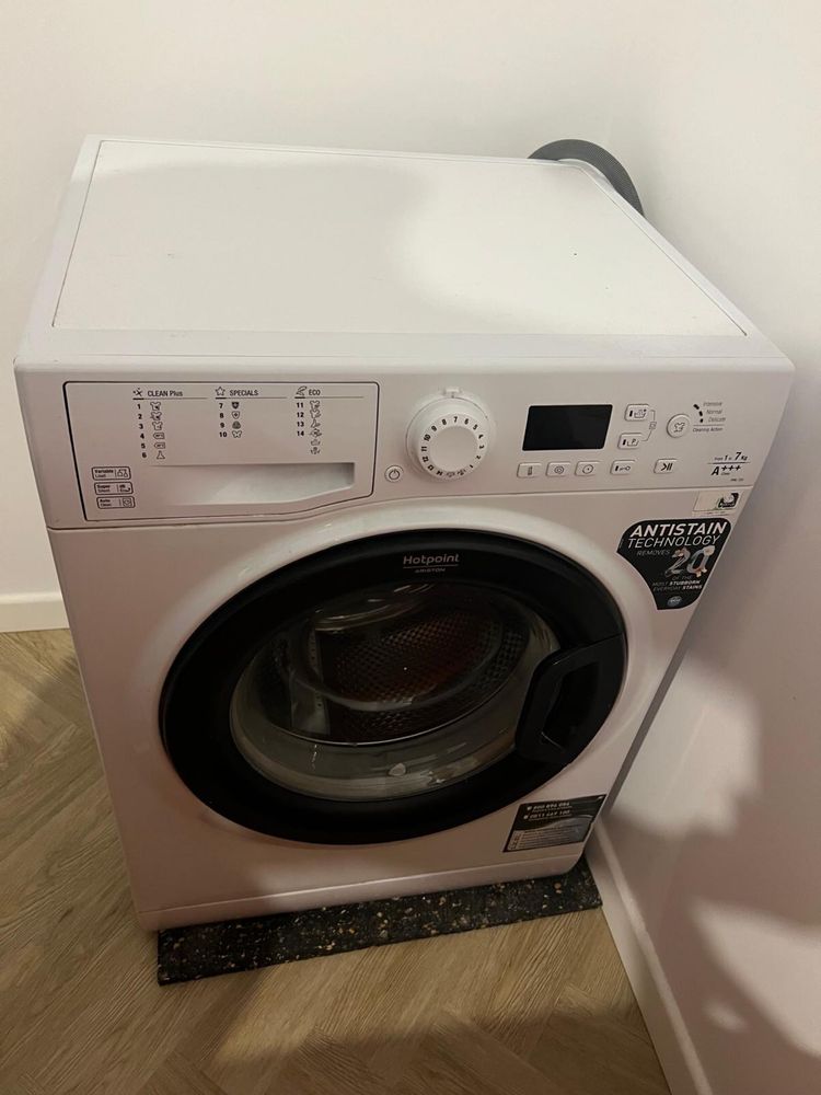 Masina de spalat rufe Hotpoint