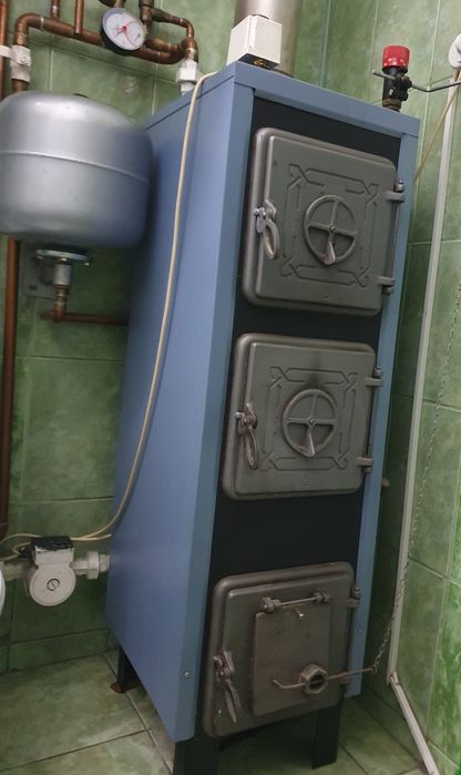 De vanzare centrala termica Celsius+boiler termoelectric Bosch