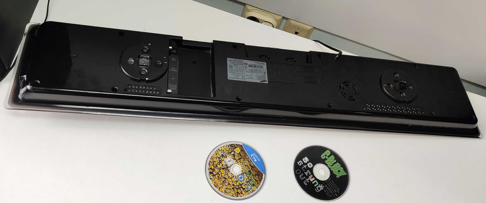 Samsung HT BD 8200 Soundbar cu blu ray incorporat boxe si amplificator
