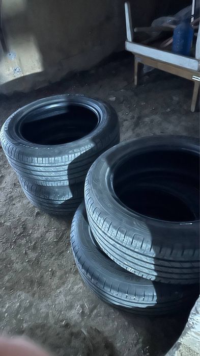 Goodyear Efficient Grip 215/55/R17