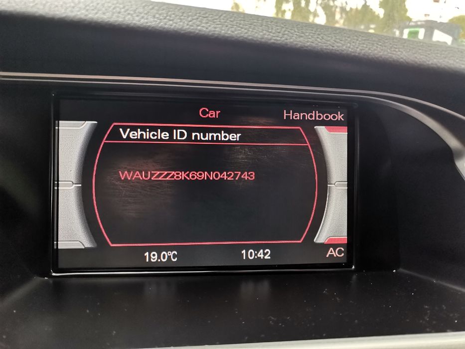 Vând Audi A4 b8 2009, euro 5, manuala 6+1