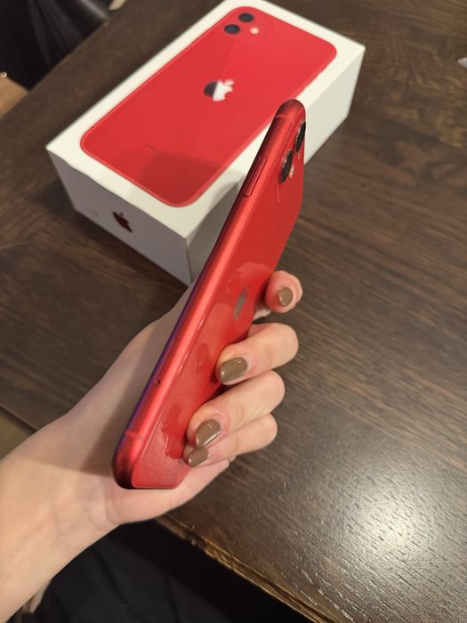 iPhone 11 128GB red