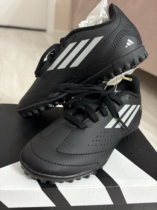 Детски обувки за футбол Adidas deportivo