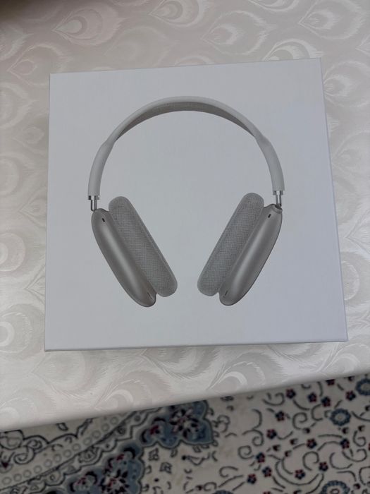 Airpods max    .