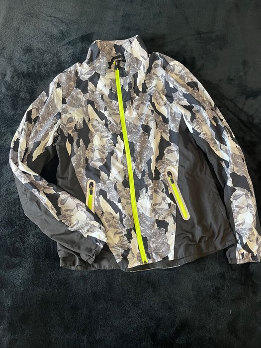 Спортно леко яке