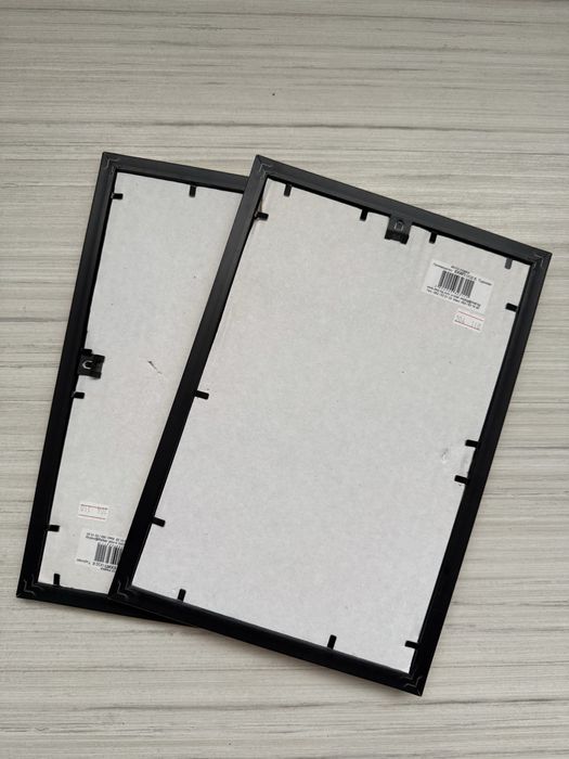 5 лева нова рамка 20/30 см.