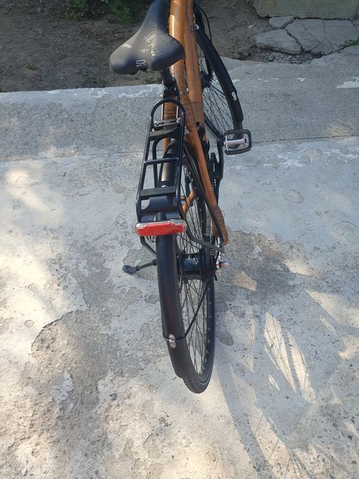 Bicicleta din bambus