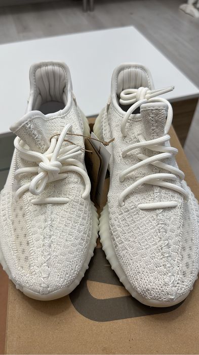 Yeezy Boost 350 V2 Bone