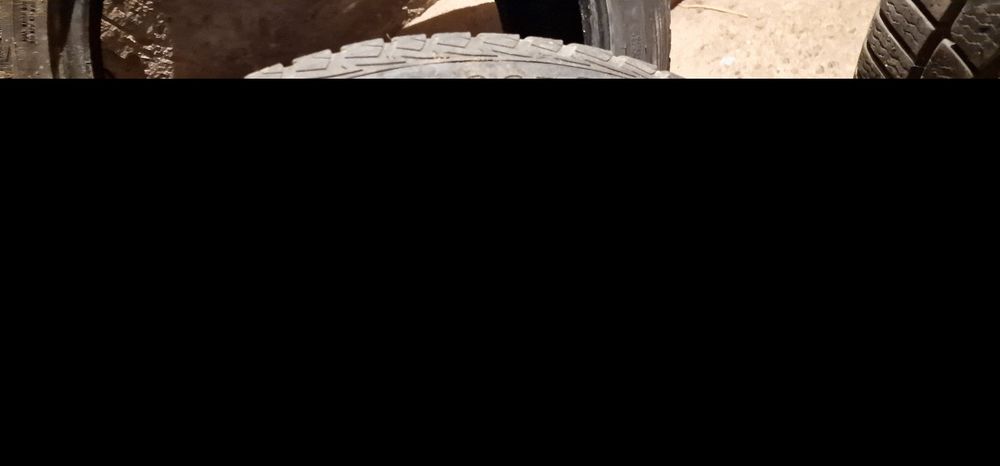 Vând 4 anvelope cauciucuri de iarna 225 50 r17